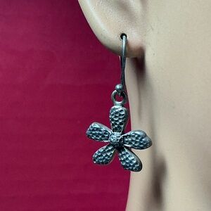 Retired SILPADA Textured Daisy Flower Dangle Earrings. 1.5 inches long